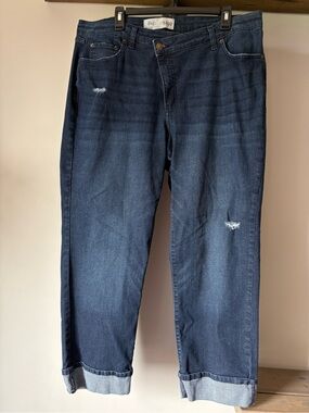Women's Straight Leg Jeans in Dark Blue - ME Brand